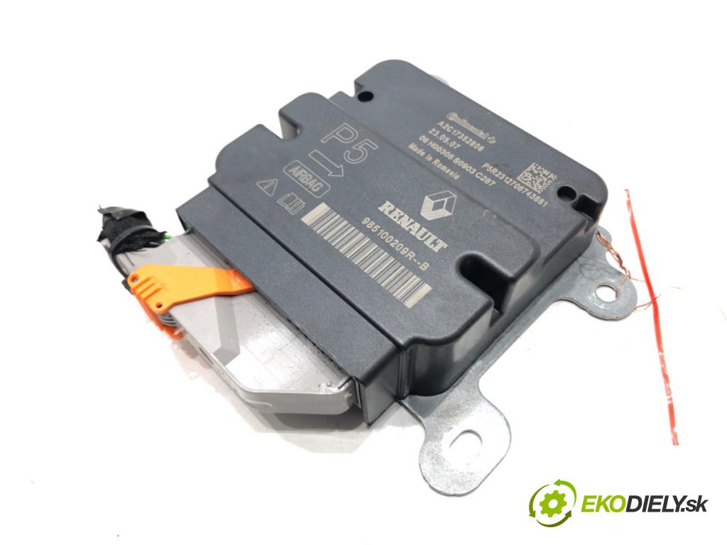 DACIA DUSTER (HM_) 2017 - 2022    1.0 TCe 90 67 kW [91 KM] benzyna 2021 - 2022  senzor airbag 985100209R (Snímače)