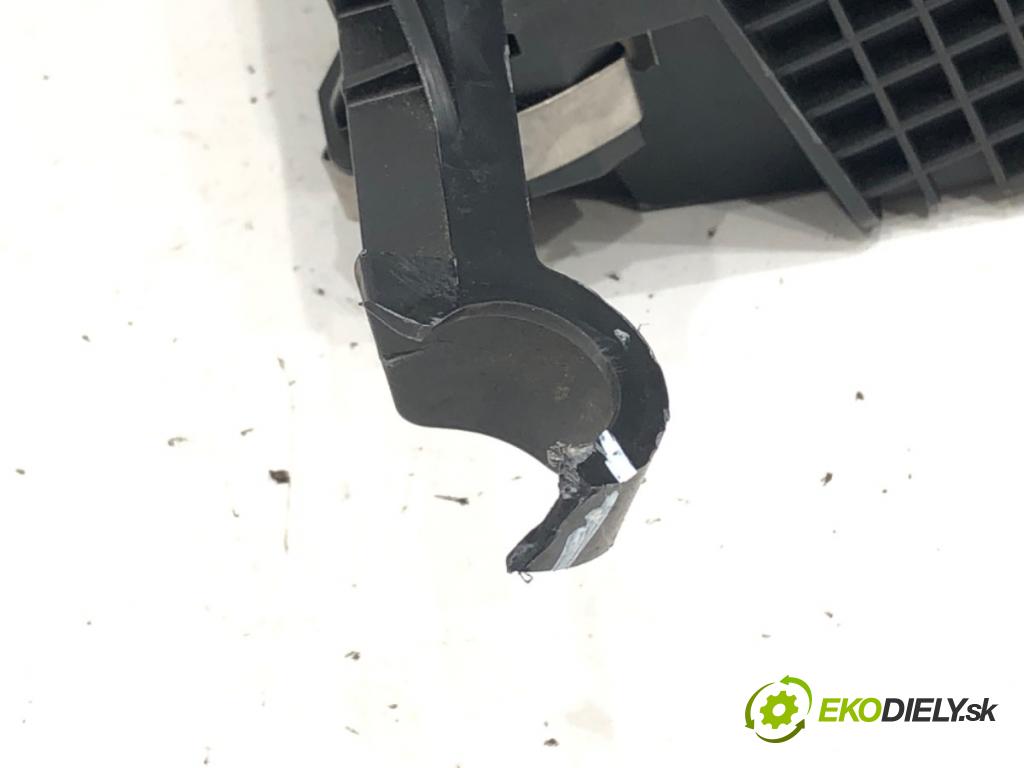 DACIA DUSTER (HM_) 2017 - 2022    1.0 TCe 90 67 kW [91 KM] benzyna 2021 - 2022  Obal filtra vzduchu 165002896R (Obaly filtrov vzduchu)