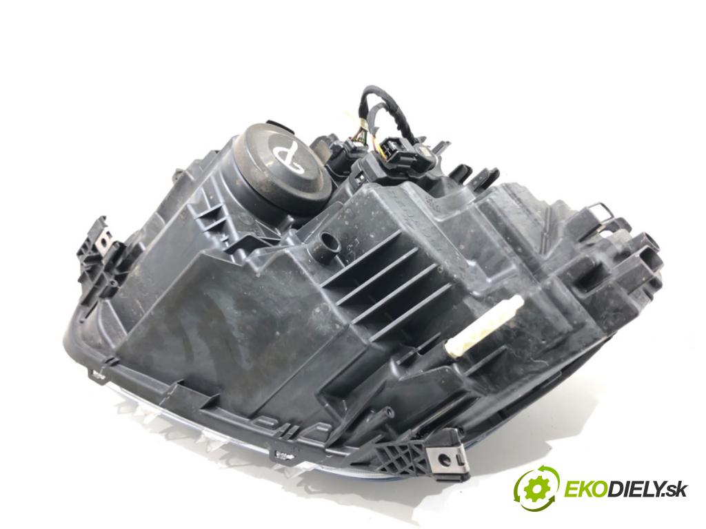 DACIA DUSTER (HM_) 2017 - 2022    1.0 TCe 90 67 kW [91 KM] benzyna 2021 - 2022  Svetlomet pravy predný 260106194R
