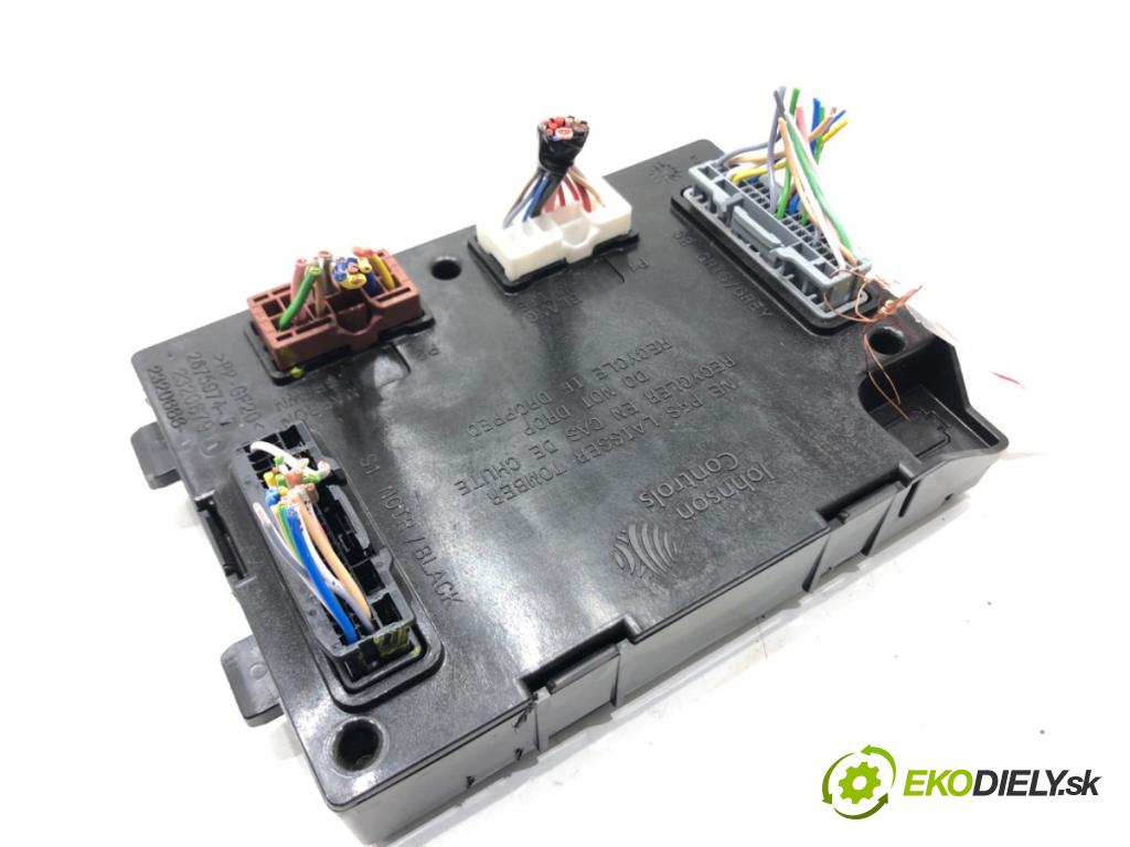 DACIA DUSTER (HM_) 2017 - 2022    1.0 TCe 90 67 kW [91 KM] benzyna 2021 - 2022  Modul BCM 284B19446R (Ostatné)