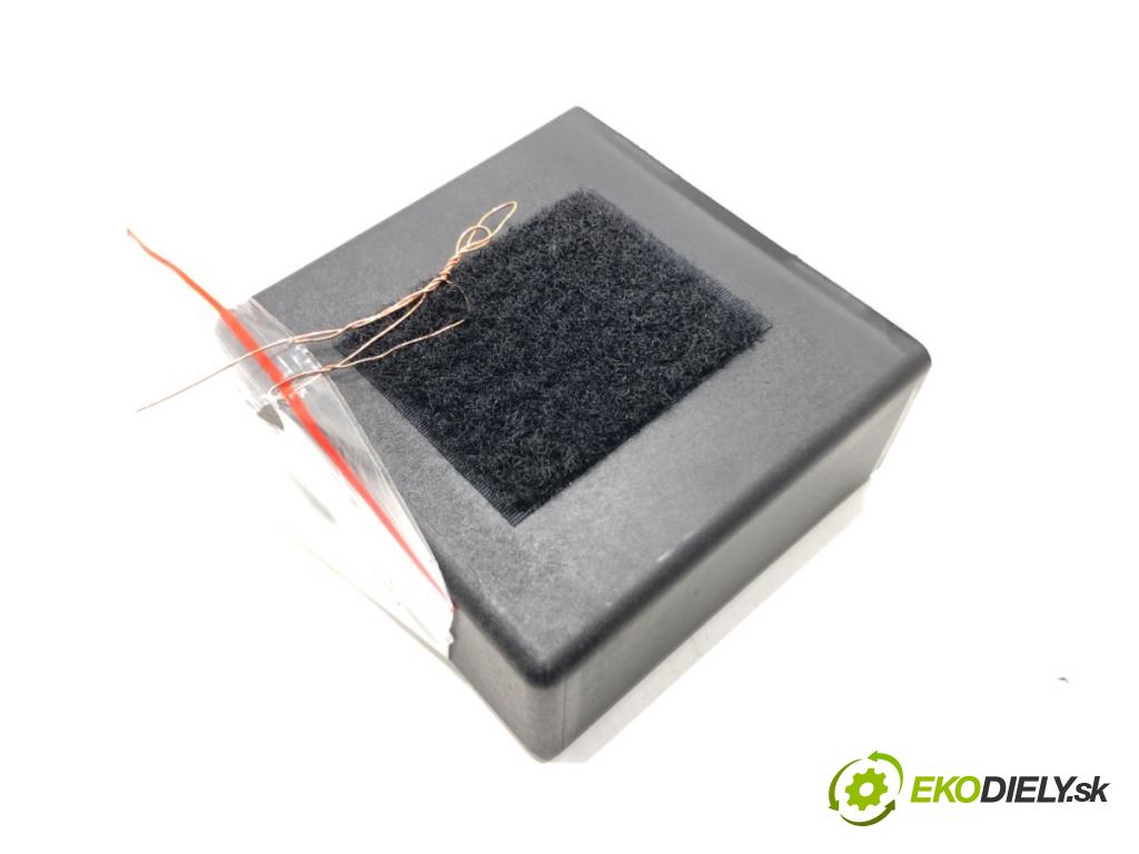 DACIA DUSTER (HM_) 2017 - 2022    1.0 TCe 90 67 kW [91 KM] benzyna 2021 - 2022  Modul ťažného oka 8201652645 (Ostatné)