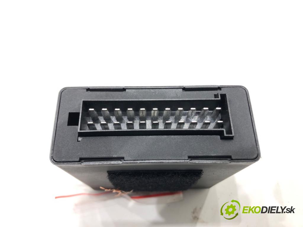 DACIA DUSTER (HM_) 2017 - 2022    1.0 TCe 90 67 kW [91 KM] benzyna 2021 - 2022  Modul ťažného oka 8201652645 (Ostatné)