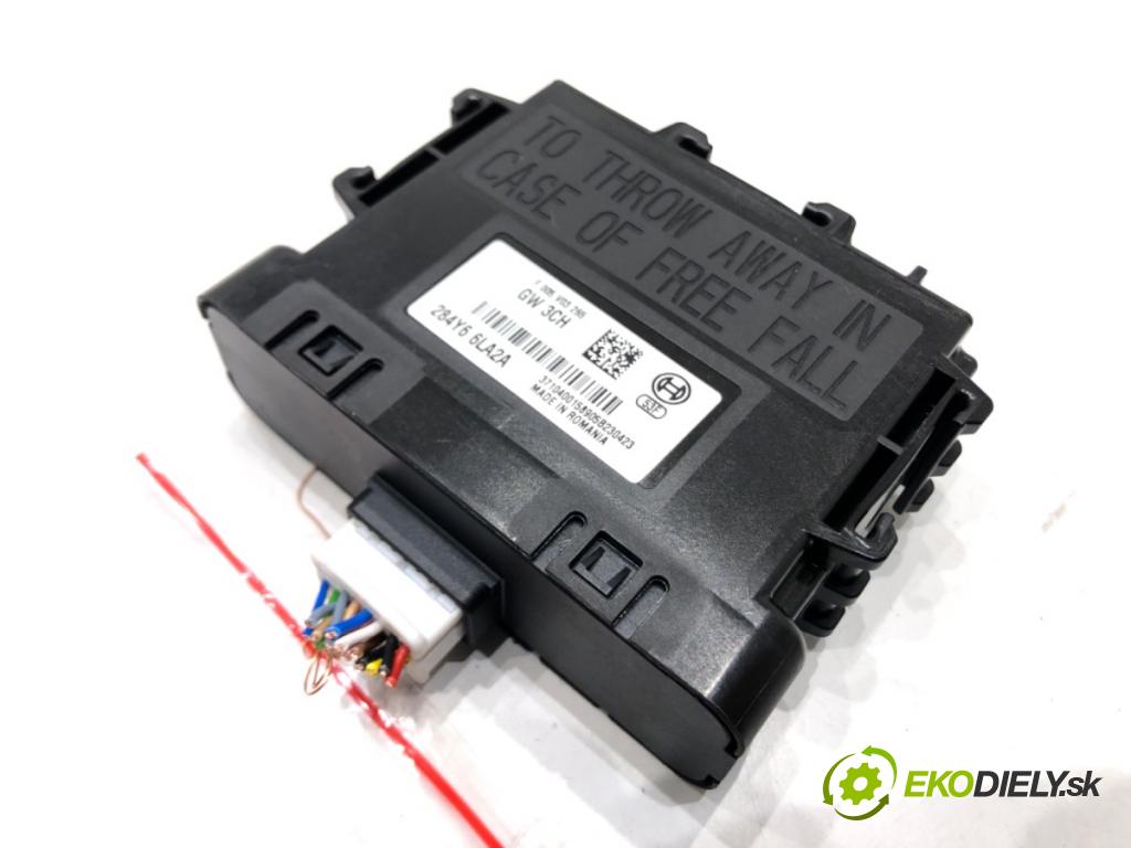 DACIA DUSTER (HM_) 2017 - 2022    1.0 TCe 90 67 kW [91 KM] benzyna 2021 - 2022  Modul komfortu 284Y66LA2A (Moduly komfortu)