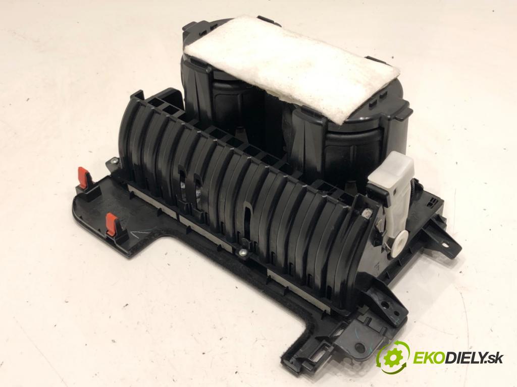 HONDA ACCORD VIII (CP) 2007 - 2022    2.4 (CP2) 150 kW [204 KM] benzyna 2008 - 2022  Držiak na nápoje  (Úchyty, držiaky na nápoje)