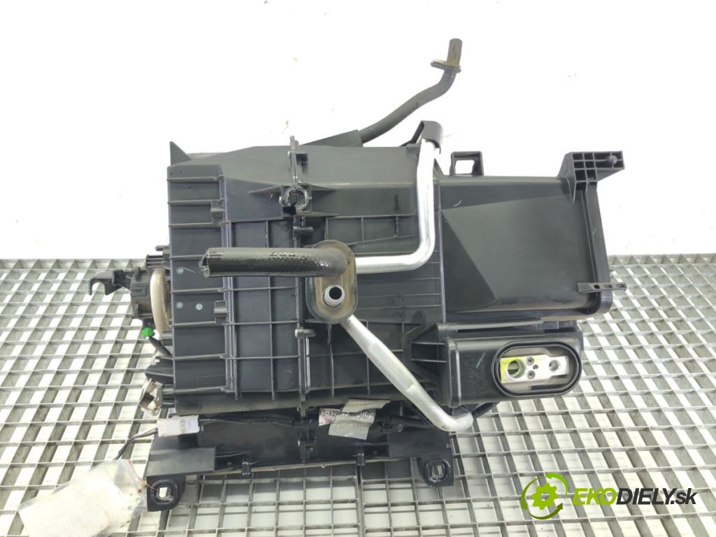 HONDA ACCORD VIII (CP) 2007 - 2022    2.4 (CP2) 150 kW [204 KM] benzyna 2008 - 2022  topné těleso radiátor topení komplet KOMBAJN  (Radiátory topení)