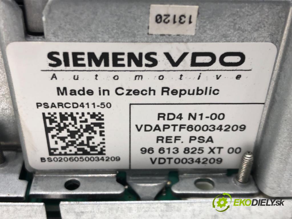 CITROEN C2 (JM_) 2003 - 2017    1.1 44 kW [60 KM] benzyna 2003 - 2012  RADIO 96613825XT (Audio zariadenia)