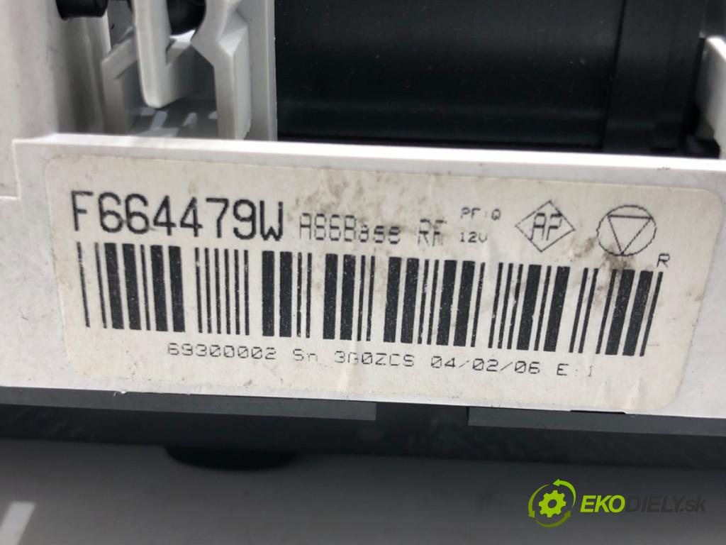 CITROEN C2 (JM_) 2003 - 2017    1.1 44 kW [60 KM] benzyna 2003 - 2012  Panel ovládania kúrenia F664479W (Prepínače, spínače, tlačidlá a ovládače kúrenia)