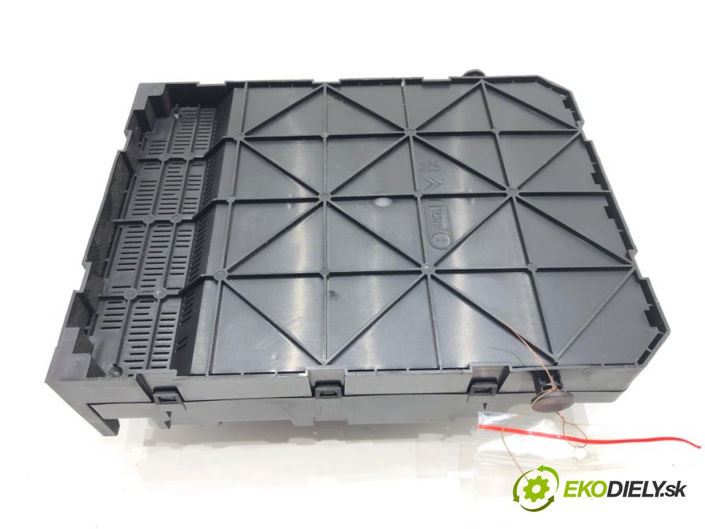 CITROEN C2 (JM_) 2003 - 2017    1.1 44 kW [60 KM] benzyna 2003 - 2012  modul BSI 9659285380 (Pojistkové skříňky)