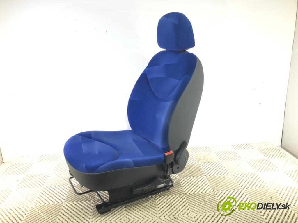 CITROEN C2 (JM_) 2003 - 2017    1.1 44 kW [60 KM] benzyna 2003 - 2012  Sedadlo pravy predný