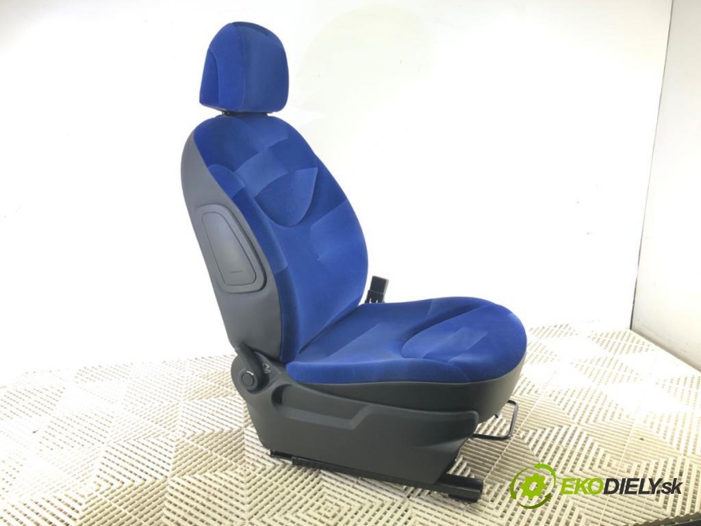 CITROEN C2 (JM_) 2003 - 2017    1.1 44 kW [60 KM] benzyna 2003 - 2012  Sedadlo pravy predný