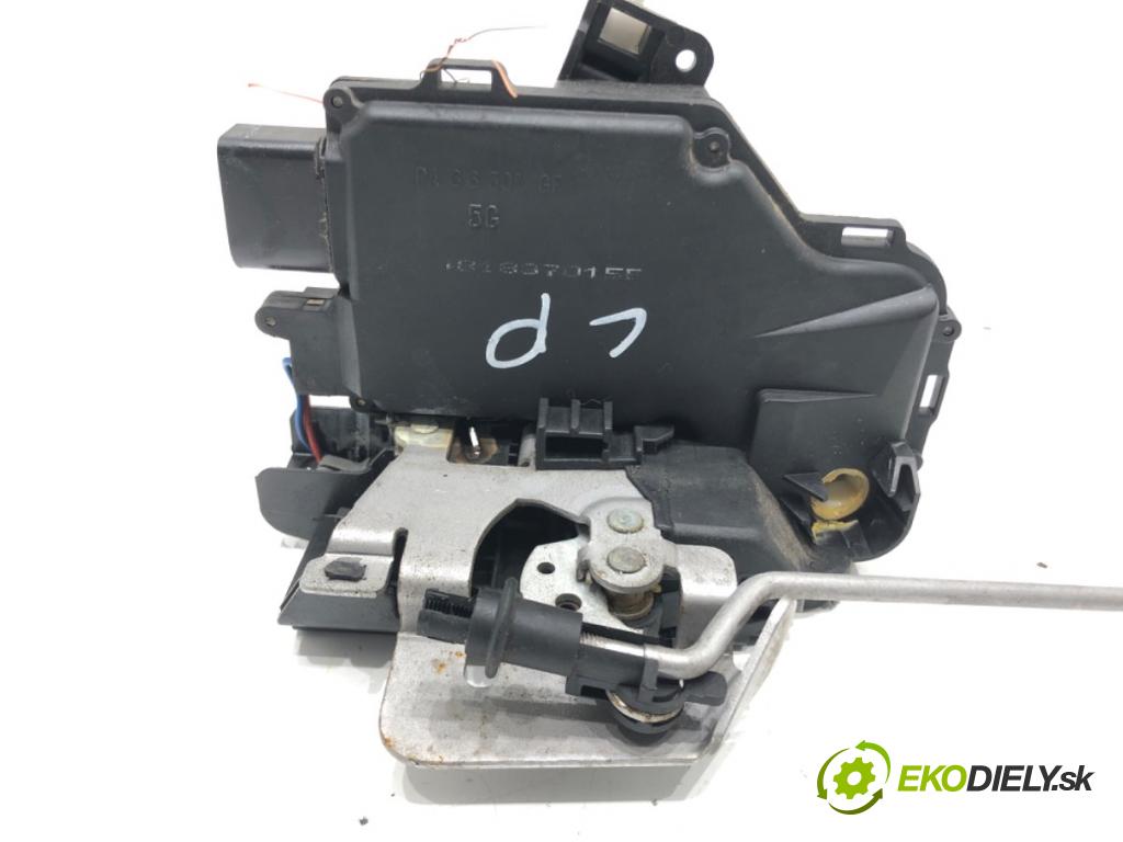 AUDI A4 B6 (8E2) 2000 - 2005    2.0 96 kW [130 KM] benzyna 2000 - 2004  zámok dveře levý přední část 4B1837015B
