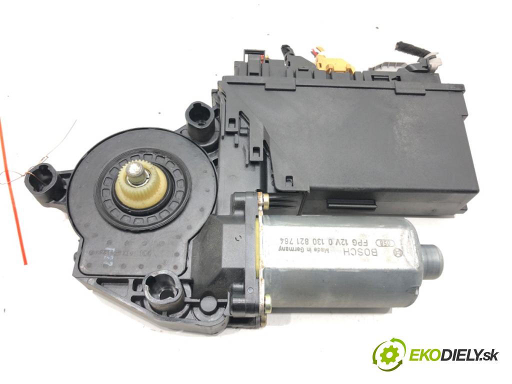AUDI A4 B6 (8E2) 2000 - 2005    2.0 96 kW [130 KM] benzyna 2000 - 2004  motor sťahovaní okna pravý přední část 8E1959802B