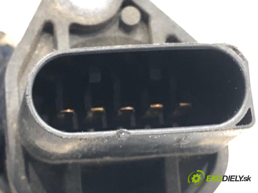 AUDI A4 B6 (8E2) 2000 - 2005    2.0 96 kW [130 KM] benzyna 2000 - 2004  Váha vzduchu F00C2G2049 (Váhy vzduchu)