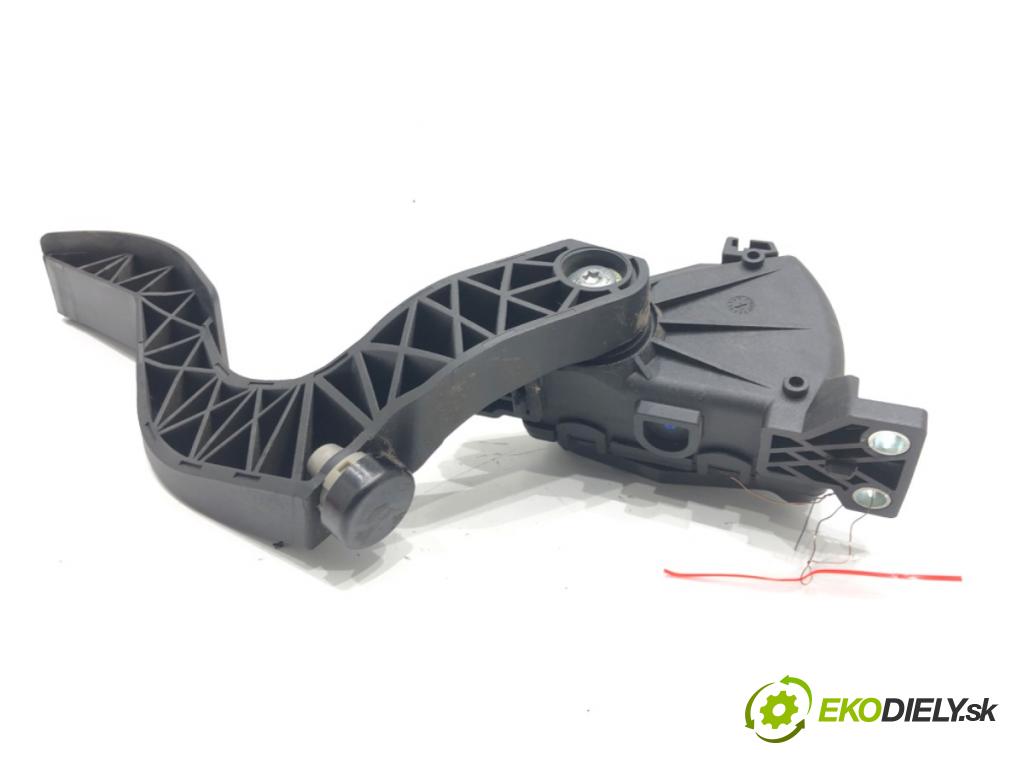 AUDI A4 B6 (8E2) 2000 - 2005    2.0 96 kW [130 KM] benzyna 2000 - 2004  Potenciometer plynu 8EI723523A (Pedále)