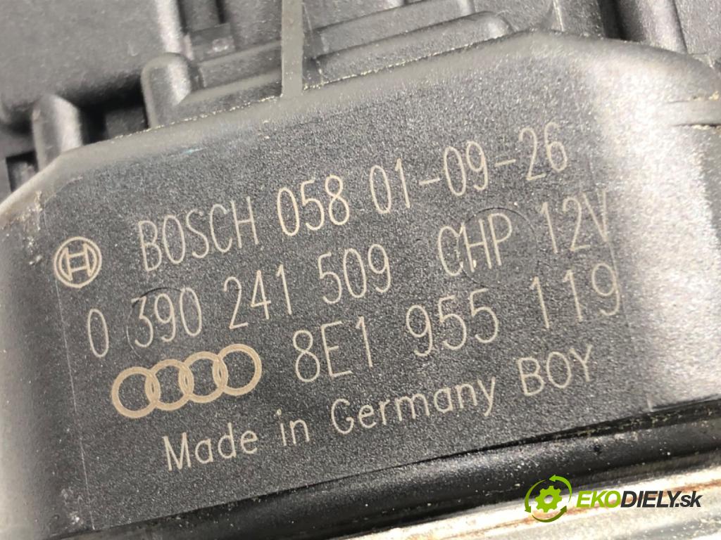 AUDI A4 B6 (8E2) 2000 - 2005    2.0 96 kW [130 KM] benzyna 2000 - 2004  Mechanizmus stieračov predný 0390241509 8E1955119 (Motorčeky stieračov predné)