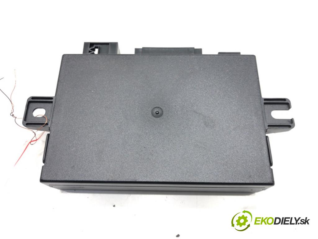 AUDI A4 B6 (8E2) 2000 - 2005    2.0 96 kW [130 KM] benzyna 2000 - 2004  Modul ťažného oka 8E0907383 (Ostatné)