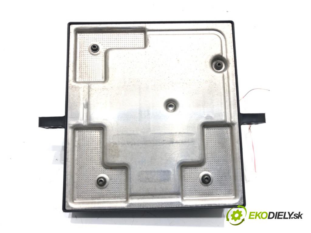 AUDI A4 B6 (8E2) 2000 - 2005    2.0 96 kW [130 KM] benzyna 2000 - 2004  Modul svetiel 8E0907279B (Ostatné)