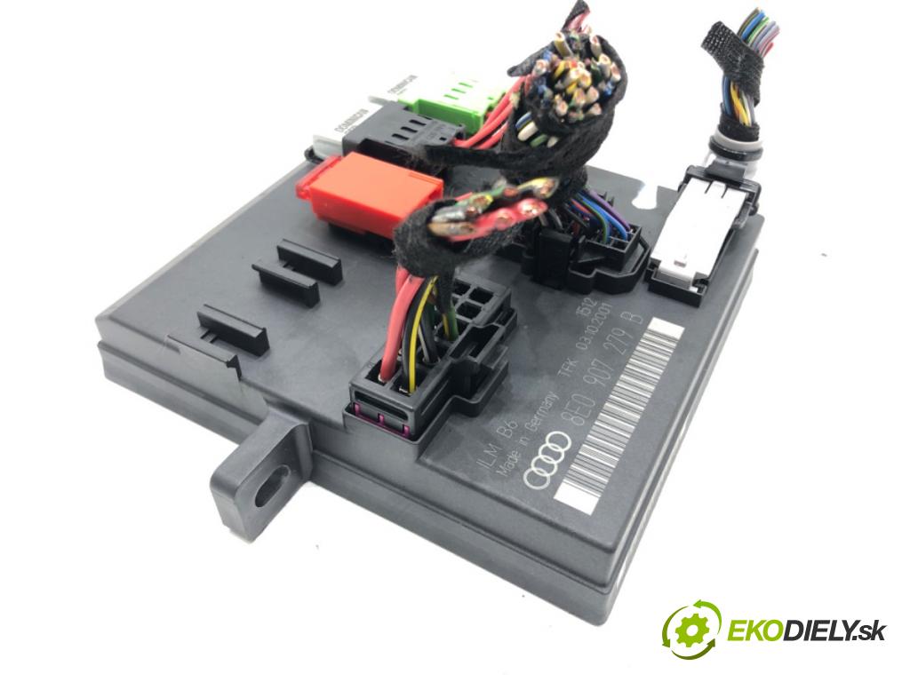 AUDI A4 B6 (8E2) 2000 - 2005    2.0 96 kW [130 KM] benzyna 2000 - 2004  Modul svetiel 8E0907279B (Ostatné)