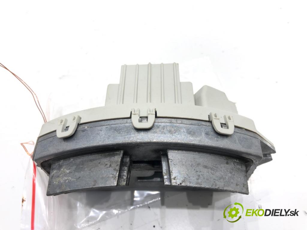 BMW 3 coupe (E92) 2005 - 2013    330 i 200 kW [272 KM] benzyna 2006 - 2010  odpor rezistor topení vzduchu 985464F (Odpory topení)