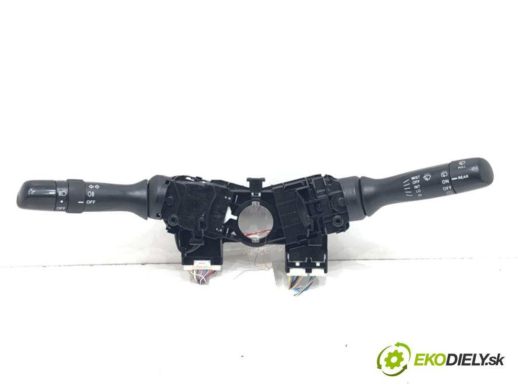 TOYOTA YARIS (_P9_) 2005 - 2014    1.3 VVT-i (SCP90_) 64 kW [87 KM] benzyna 2005 - 2010  Prepínač kombinovaný 0D090-17F143 (Prepínače, spínače, tlačidlá a ovládače kúrenia)
