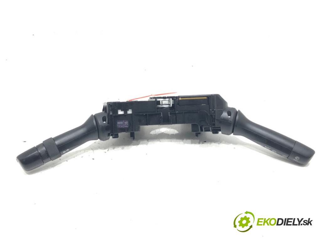 TOYOTA YARIS (_P9_) 2005 - 2014    1.3 VVT-i (SCP90_) 64 kW [87 KM] benzyna 2005 - 2010  Prepínač kombinovaný 0D090-17F143 (Prepínače, spínače, tlačidlá a ovládače kúrenia)
