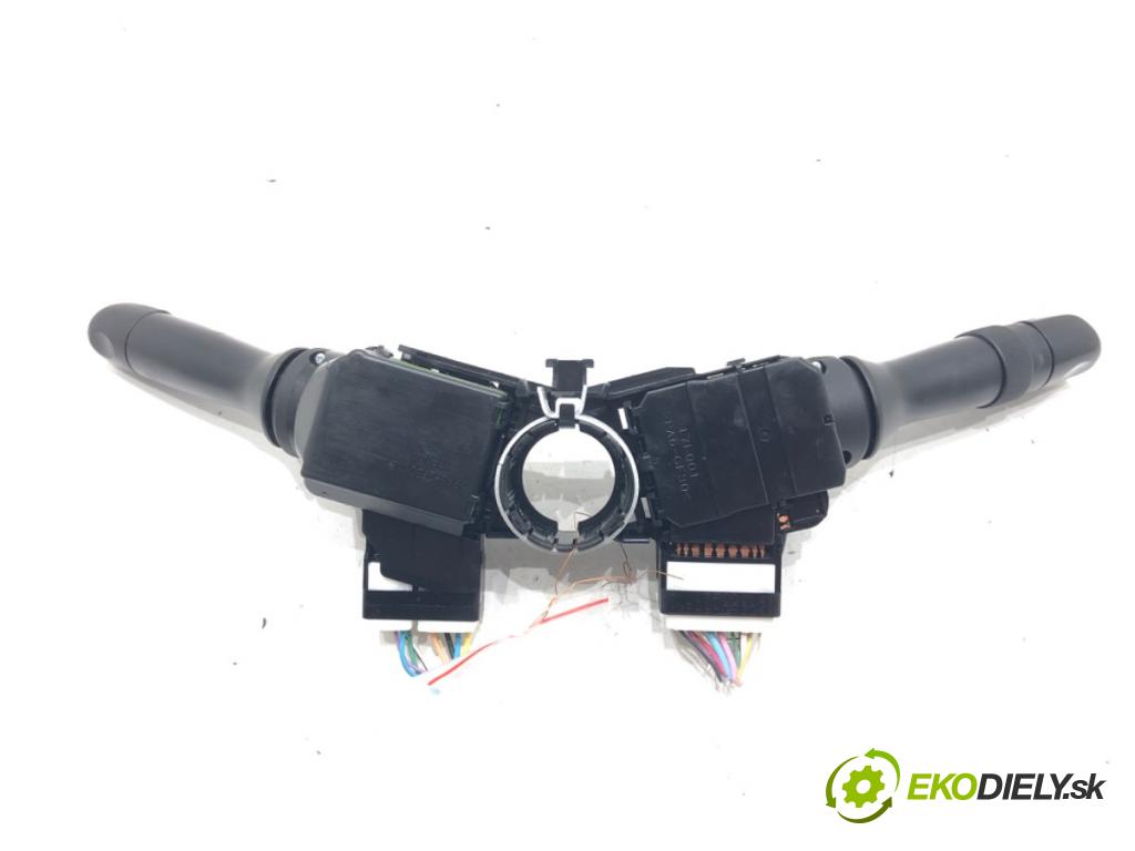 TOYOTA YARIS (_P9_) 2005 - 2014    1.3 VVT-i (SCP90_) 64 kW [87 KM] benzyna 2005 - 2010  Prepínač kombinovaný 0D090-17F143 (Prepínače, spínače, tlačidlá a ovládače kúrenia)