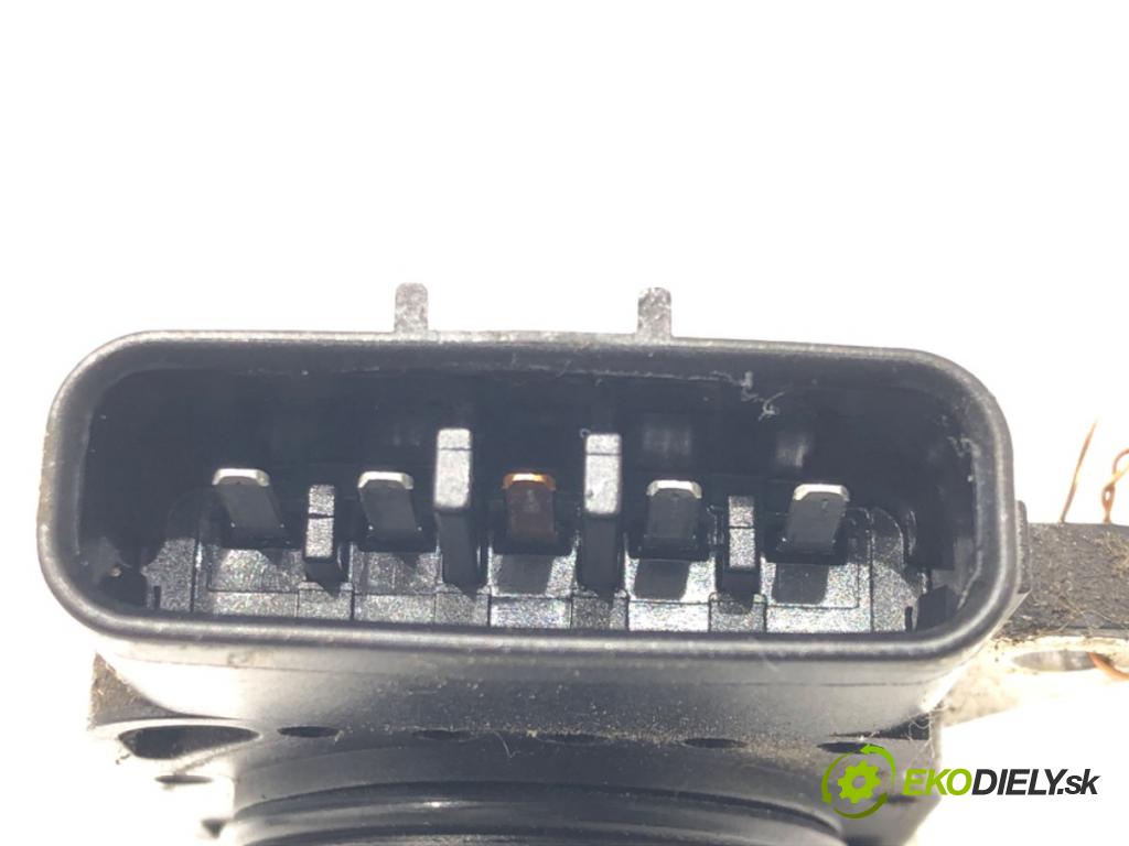 TOYOTA YARIS (_P9_) 2005 - 2014    1.3 VVT-i (SCP90_) 64 kW [87 KM] benzyna 2005 - 2010  Váha vzduchu 22204-0J010 (Váhy vzduchu)