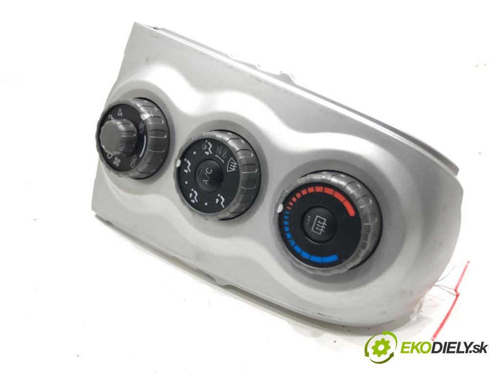 TOYOTA YARIS (_P9_) 2005 - 2014    1.3 VVT-i (SCP90_) 64 kW [87 KM] benzyna 2005 - 2010  Panel ovládania kúrenia 55406-0D190 (Prepínače, spínače, tlačidlá a ovládače kúrenia)