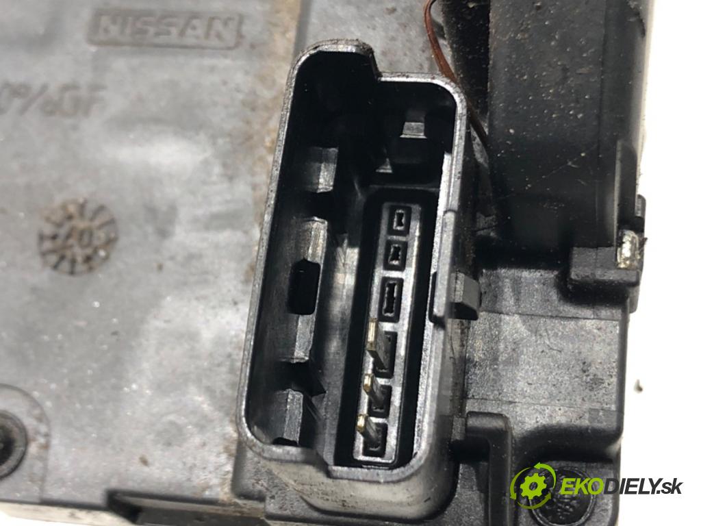 NISSAN QASHQAI / QASHQAI +2 I (J10, NJ10, JJ10E) 2006 - 2014    2.0 104 kW [141 KM] benzyna 2007 - 2013  zámok dveře pravý přední část
