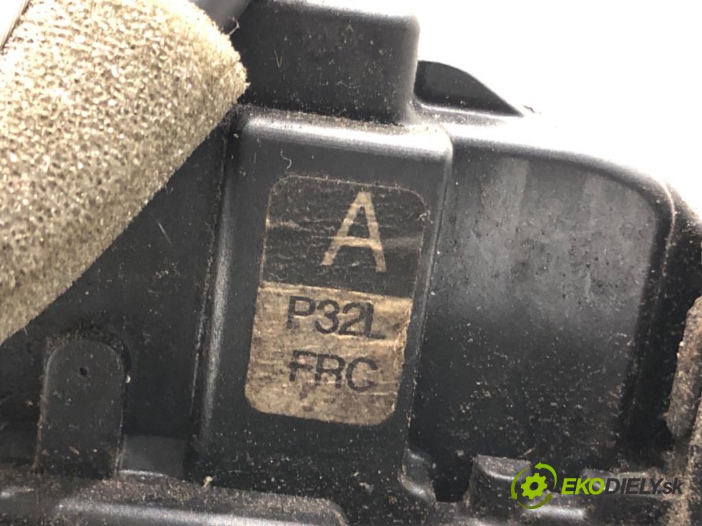 NISSAN QASHQAI / QASHQAI +2 I (J10, NJ10, JJ10E) 2006 - 2014    2.0 104 kW [141 KM] benzyna 2007 - 2013  zámok dveře pravý přední část