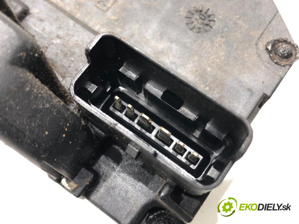 NISSAN QASHQAI / QASHQAI +2 I (J10, NJ10, JJ10E) 2006 - 2014    2.0 104 kW [141 KM] benzyna 2007 - 2013  zámok dveře levý přední část