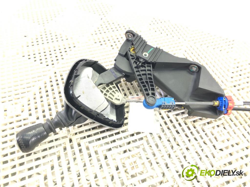 NISSAN QASHQAI / QASHQAI +2 I (J10, NJ10, JJ10E) 2006 - 2014    2.0 104 kW [141 KM] benzyna 2007 - 2013  Kulisa  (Rýchlostné páky / kulisy)