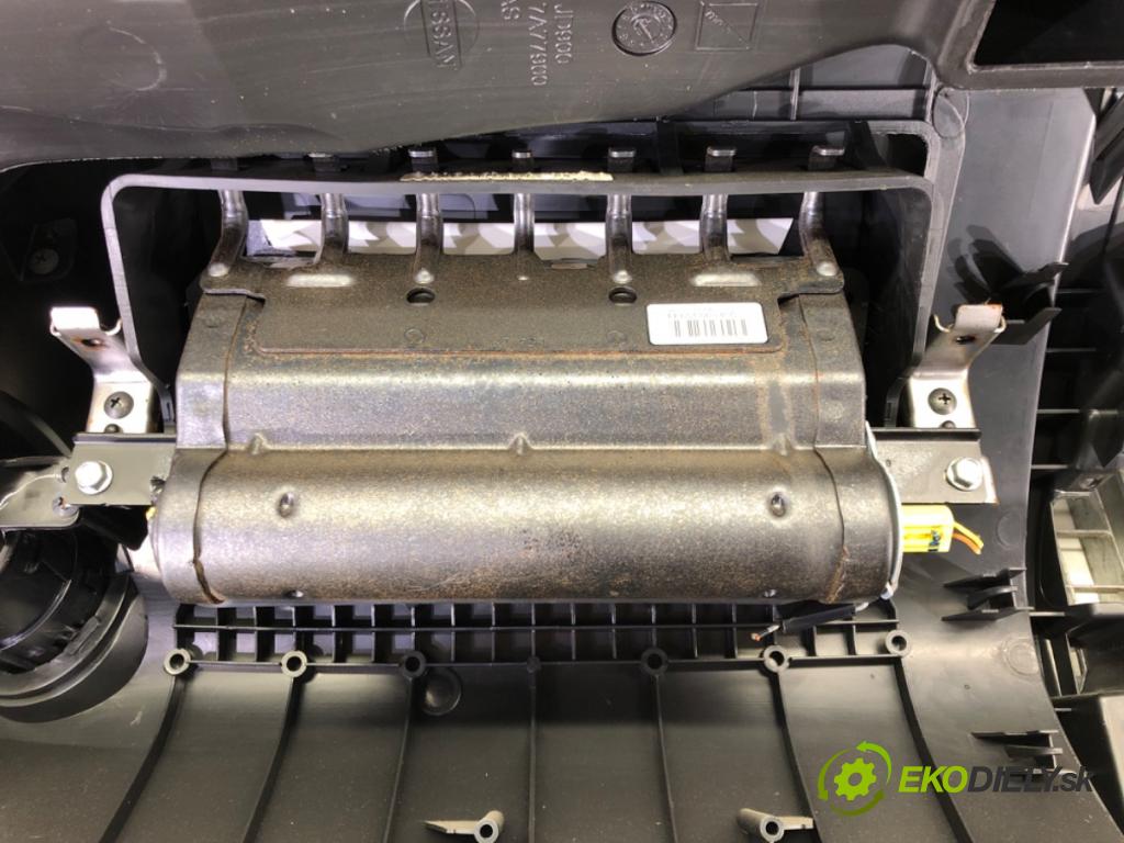 NISSAN QASHQAI / QASHQAI +2 I (J10, NJ10, JJ10E) 2006 - 2014    2.0 104 kW [141 KM] benzyna 2007 - 2013  Palubná doska  (Palubné dosky)