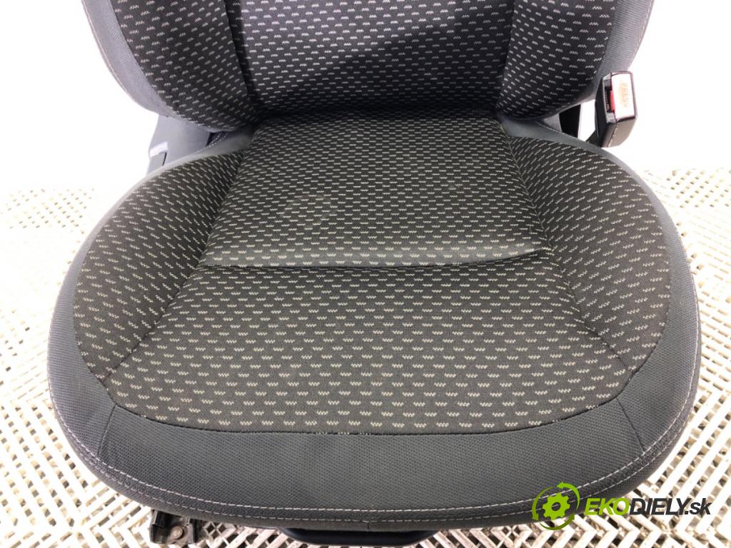 NISSAN QASHQAI / QASHQAI +2 I (J10, NJ10, JJ10E) 2006 - 2014    2.0 104 kW [141 KM] benzyna 2007 - 2013  Sedadlo pravy predný
