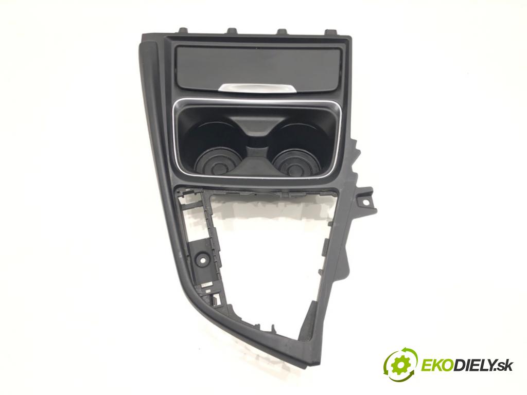 BMW 3 Gran Turismo (F34) 2012 - 2022    320 i 135 kW [184 KM] benzyna 2013 - 2016  Držiak na nápoje  (Úchyty, držiaky na nápoje)