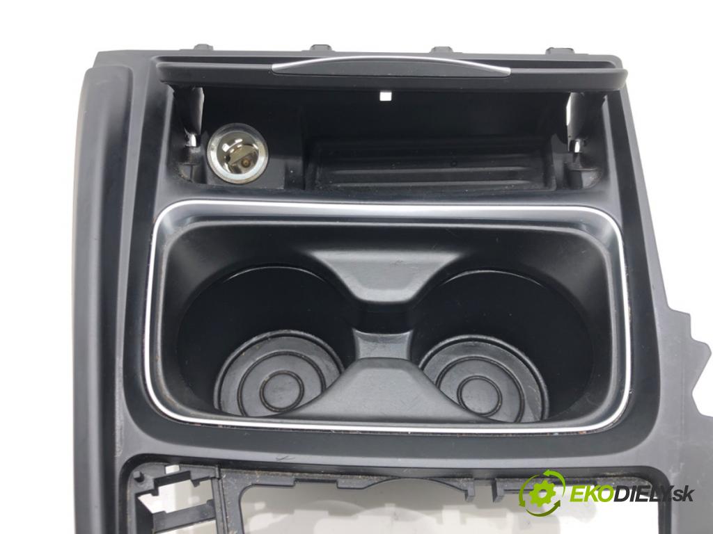 BMW 3 Gran Turismo (F34) 2012 - 2022    320 i 135 kW [184 KM] benzyna 2013 - 2016  Držiak na nápoje  (Úchyty, držiaky na nápoje)