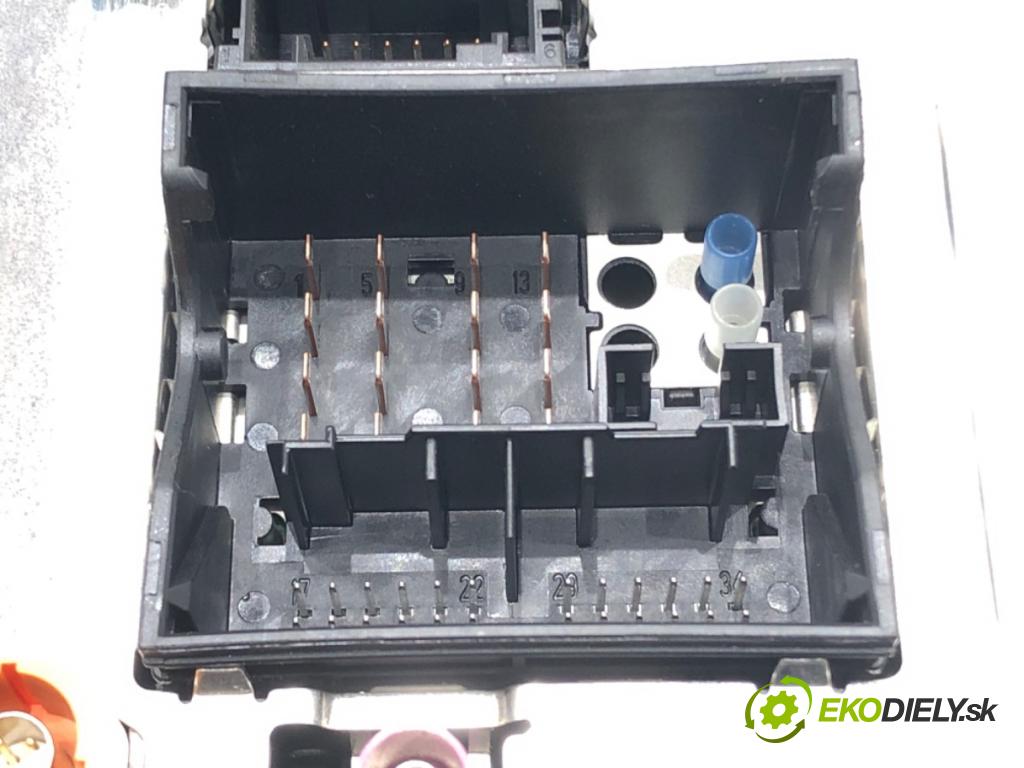 BMW 3 Gran Turismo (F34) 2012 - 2022    320 i 135 kW [184 KM] benzyna 2013 - 2016  RADIO 9318750 (Audio zariadenia)