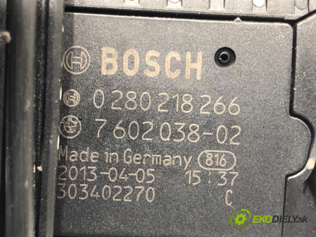 BMW 3 Gran Turismo (F34) 2012 - 2022    320 i 135 kW [184 KM] benzyna 2013 - 2016  Váha vzduchu 7602038 (Váhy vzduchu)