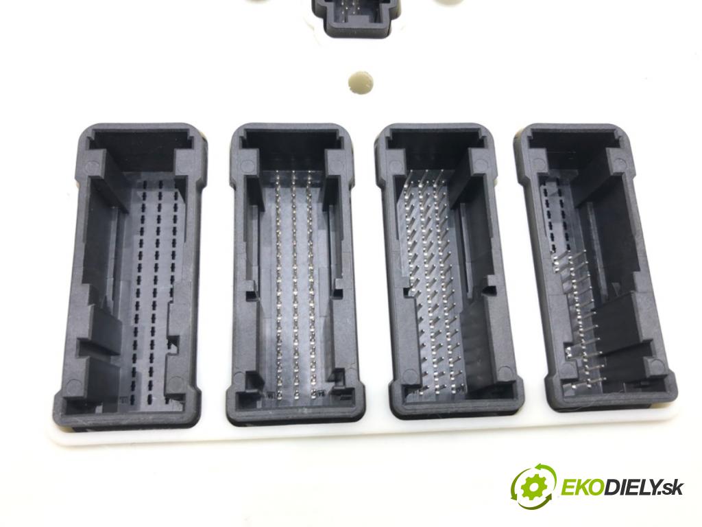 BMW 3 Gran Turismo (F34) 2012 - 2022    320 i 135 kW [184 KM] benzyna 2013 - 2016  Modul komfortu 9315683 (Moduly komfortu)