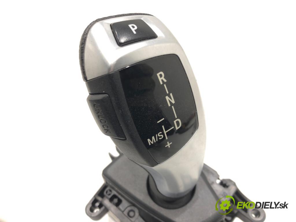 BMW 3 Gran Turismo (F34) 2012 - 2022    320 i 135 kW [184 KM] benzyna 2013 - 2016  Kulisa 9296896 (Rýchlostné páky / kulisy)