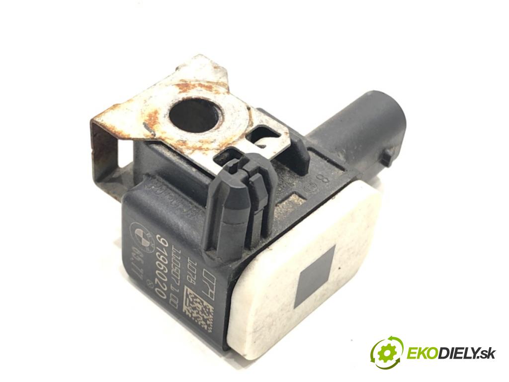 BMW 3 Gran Turismo (F34) 2012 - 2022    320 i 135 kW [184 KM] benzyna 2013 - 2016  Snímač nárazu 9196020 (Snímače nárazu)