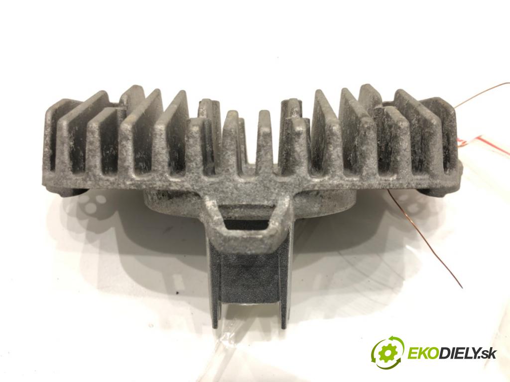 BMW 3 Gran Turismo (F34) 2012 - 2022    320 i 135 kW [184 KM] benzyna 2013 - 2016  Menič XENON 7213114000 (Riadiace jednotky xenónu)