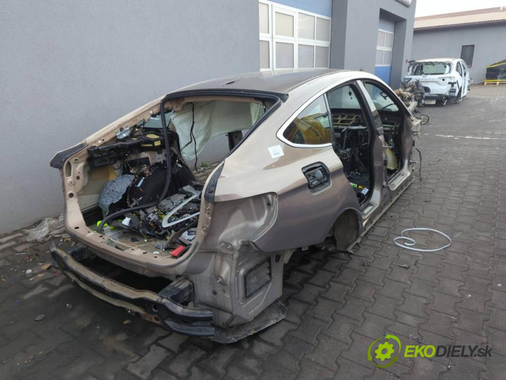 BMW 3 Gran Turismo (F34) 2012 - 2022    320 i 135 kW [184 KM] benzyna 2013 - 2016  KAROSERIA ČTVRŤÁK blatník zadní část levý pravý práh střecha PODŁUŻNICA levý pravý 