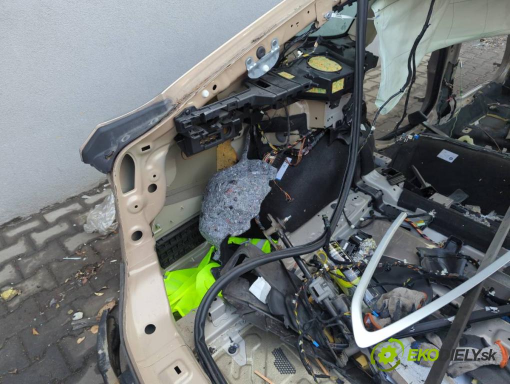 BMW 3 Gran Turismo (F34) 2012 - 2022    320 i 135 kW [184 KM] benzyna 2013 - 2016  KAROSERIA ČTVRŤÁK blatník zadní část levý pravý práh střecha PODŁUŻNICA levý pravý