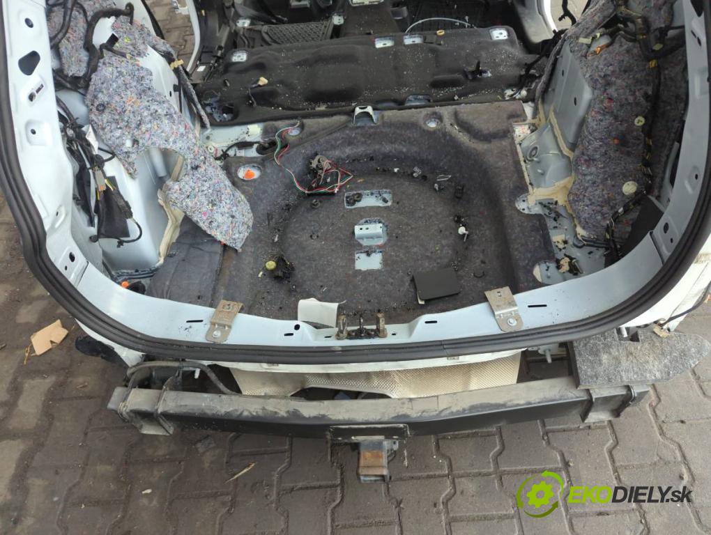 FORD USA ESCAPE IV 2019 - 2024    2.0 B 184kW (250 KM)  KAROSERIA ČTVRŤÁK zadní část pravý střecha práh