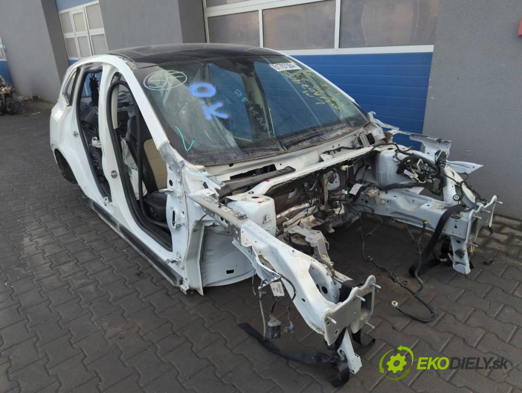 FORD USA ESCAPE IV 2019 - 2024    2.0 B 184kW (250 KM)  KAROSERIA ČTVRŤÁK zadní část pravý střecha práh