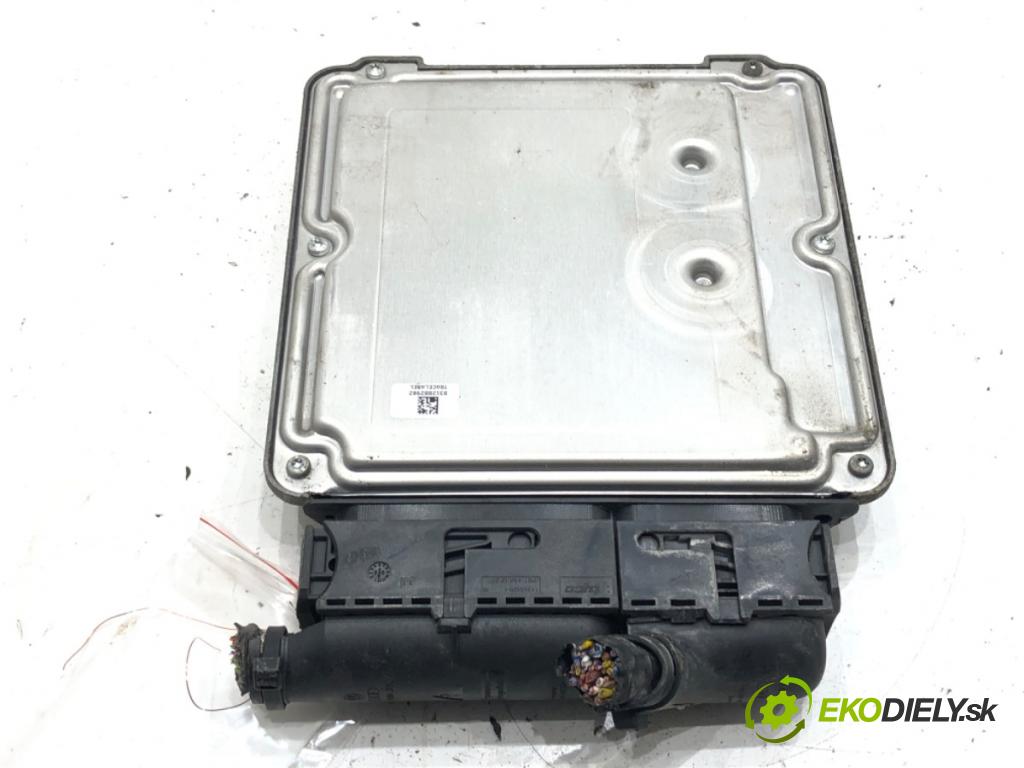VW TOUAREG (7LA, 7L6, 7L7) 2002 - 2013    3.0 TDI 155 kW [211 KM] olej napędowy 2006 - 2010  riadiaca jednotka Motor 7L0907401E (Riadiace jednotky)