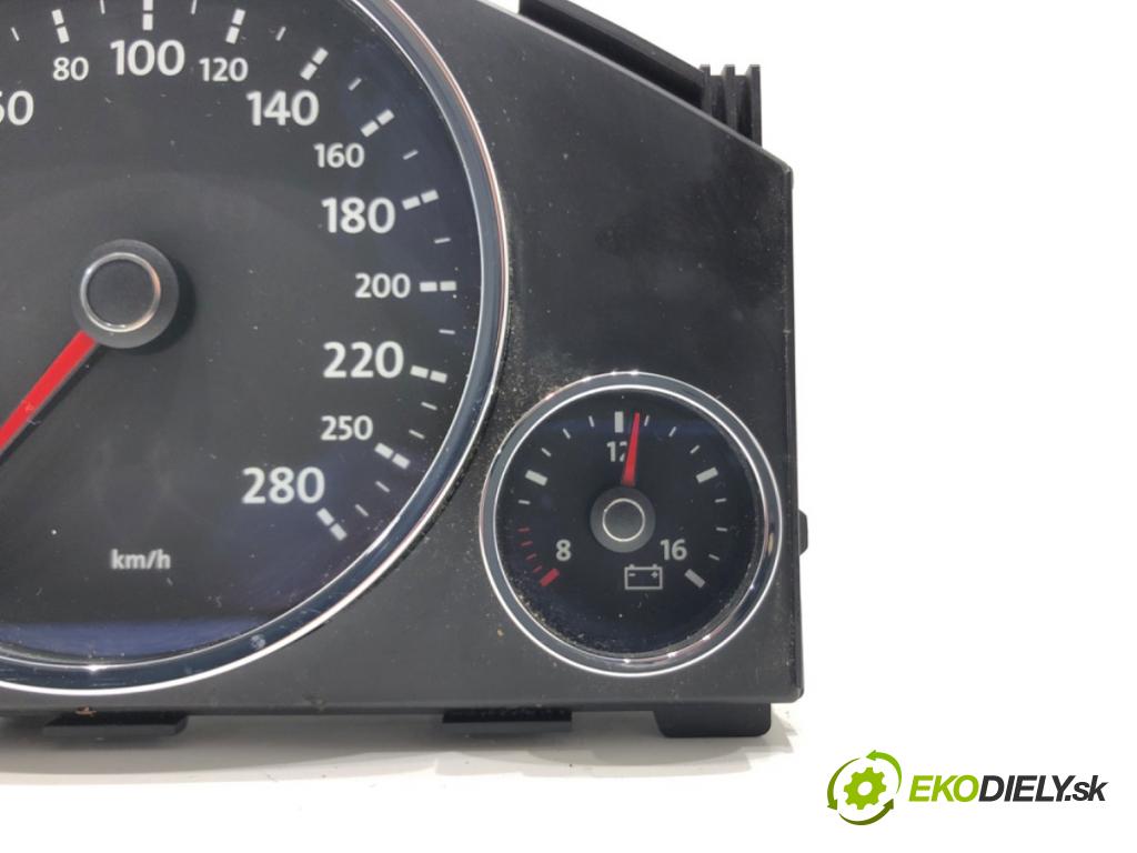 VW TOUAREG (7LA, 7L6, 7L7) 2002 - 2013    3.0 TDI 155 kW [211 KM] olej napędowy 2006 - 2010  Prístrojovka 7L6920885J (Prístrojové dosky, displeje)