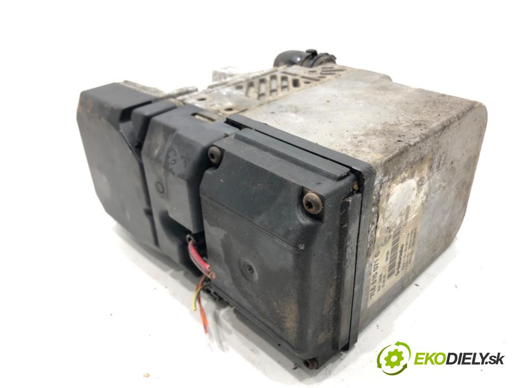 VW TOUAREG (7LA, 7L6, 7L7) 2002 - 2013    3.0 TDI 155 kW [211 KM] olej napędowy 2006 - 2010  Webasto 7L6815071G (Webasto ohřívače)