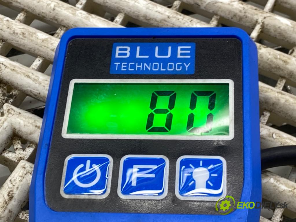 VW TOUAREG (7LA, 7L6, 7L7) 2002 - 2013    3.0 TDI 155 kW [211 KM] olej napędowy 2006 - 2010  kapota  (Kapoty)